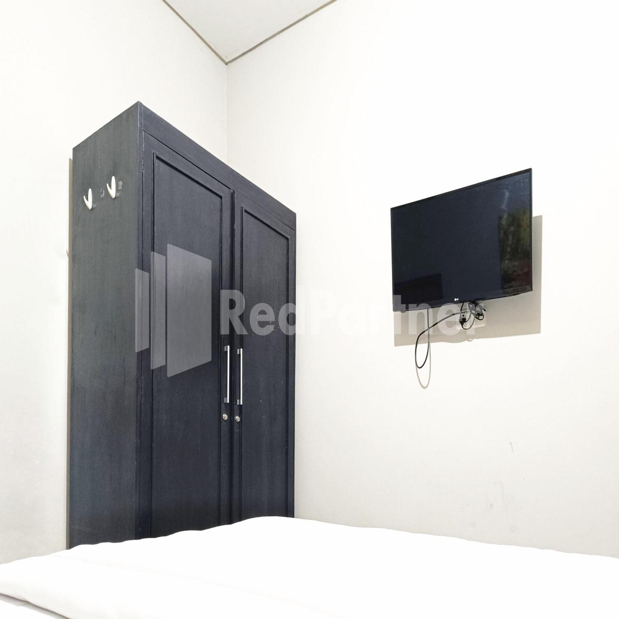 D'Waru Homestay Syariah Near Jl Slamet Riyadi Mitra Reddoorz Solo المظهر الخارجي الصورة